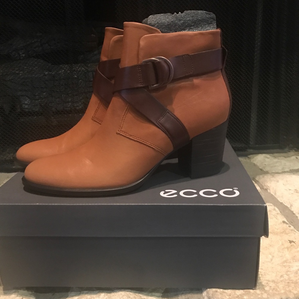 ECCO Ankle Boots size 10